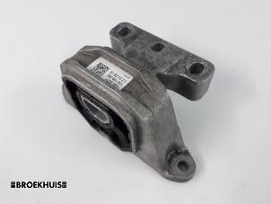 Gebruikte Motorsteun Volkswagen Up! (121) 1.0 12V 60 Prijs € 20,00 Margeregeling aangeboden door Autobedrijf Broekhuis B.V.