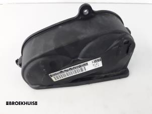 Gebruikte Distributiedeksel Volkswagen Up! (121) 1.0 12V 60 Prijs € 15,00 Margeregeling aangeboden door Autobedrijf Broekhuis B.V.