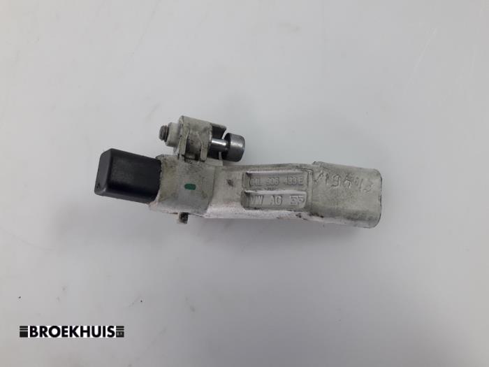 Gebruikte Krukas sensor Volkswagen Up! (121) 1.0 12V 60 Prijs € 25,00 Margeregeling aangeboden door Autobedrijf Broekhuis B.V.