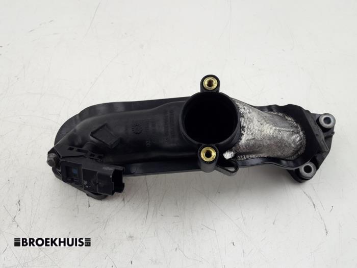 Gebruikte Intercooler Buis Ford Focus 3 Wagon 1.6 TDCi ECOnetic Prijs € 22,50 Margeregeling aangeboden door Autobedrijf Broekhuis B.V.