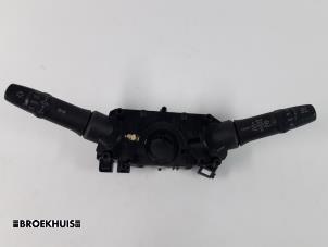 Gebruikte Combischakelaar Stuurkolom Mitsubishi Space Star (A0) 1.0 12V Prijs € 50,00 Margeregeling aangeboden door Autobedrijf Broekhuis B.V.