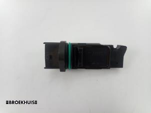 Gebruikte Luchtmassameter Porsche 911 (996) 3.6 Carrera 4 24V Prijs € 60,00 Margeregeling aangeboden door Autobedrijf Broekhuis B.V.