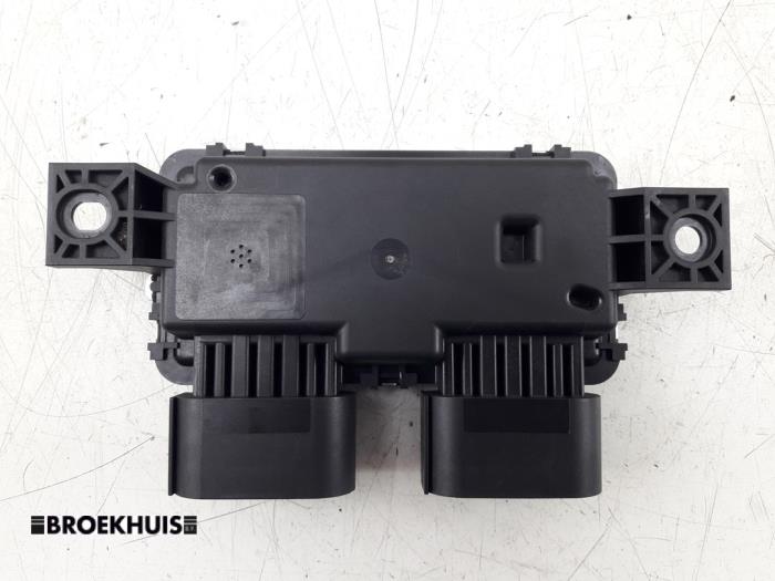 Gebruikte Brandstofpomp module Mercedes Sprinter 3,5t (907.6/910.6) 316 CDI 2.1 D RWD Prijs € 24,20 Inclusief btw aangeboden door Autobedrijf Broekhuis B.V.