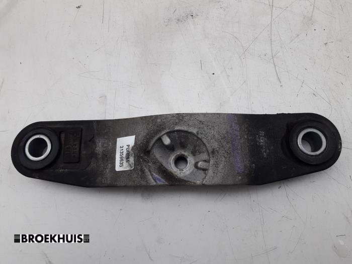 Gebruikte Motorsteun Volvo V40 (MV) 2.0 D4 16V Prijs € 20,00 Margeregeling aangeboden door Autobedrijf Broekhuis B.V.