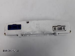 Display Interieur van een Hyundai Matrix 1.8 16V 2001