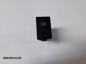 Gebruikte Mistlamp Schakelaar Hyundai Matrix Prijs € 10,00 Margeregeling aangeboden door Autobedrijf Broekhuis B.V.