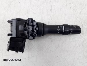Gebruikte Ruitenwis Schakelaar Lexus CT 200h 1.8 16V Prijs € 25,00 Margeregeling aangeboden door Autobedrijf Broekhuis B.V.