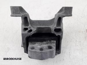 Gebruikte Motorsteun Mazda 6 SportBreak (GJ/GH/GL) 2.2 SkyActiv-D 150 16V Prijs € 25,00 Margeregeling aangeboden door Autobedrijf Broekhuis B.V.