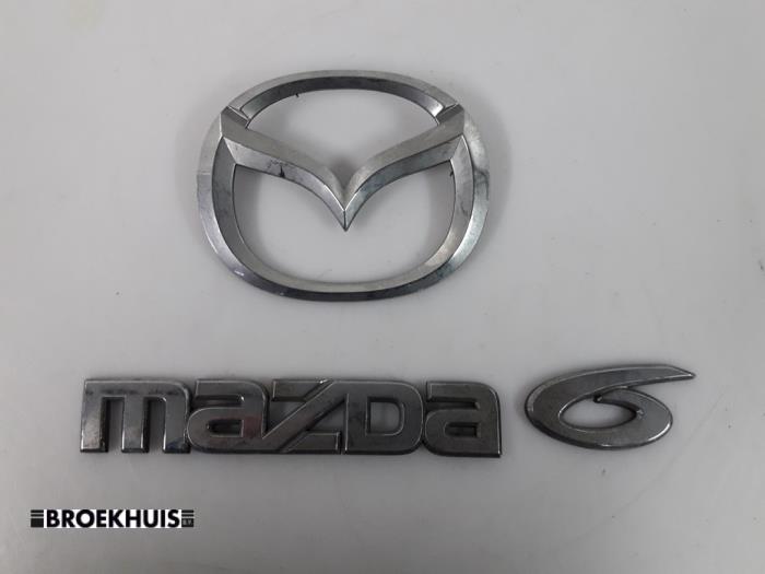 Embleem Mazda 6.