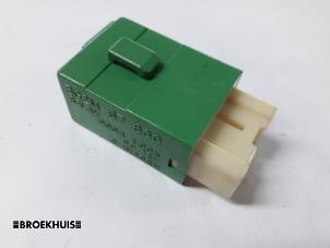 Gebruikte Module Centrale Deurvergrendeling Mazda Premacy 1.8 16V Exclusive HP Prijs € 7,50 Margeregeling aangeboden door Autobedrijf Broekhuis B.V.