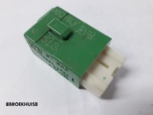 Gebruikte Module Centrale Deurvergrendeling Mazda Premacy 1.8 16V Prijs € 10,00 Margeregeling aangeboden door Autobedrijf Broekhuis B.V.