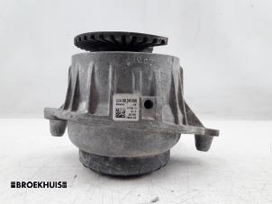 Gebruikte Motorsteun Mercedes C Estate (S205) C-180 1.6 16V BlueEfficiency Prijs € 25,00 Margeregeling aangeboden door Autobedrijf Broekhuis B.V.