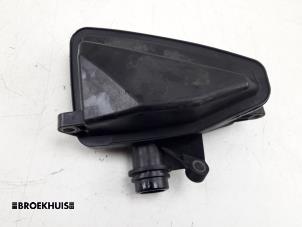 Gebruikte Vacuum tank Mercedes ML II (164/4JG) 3.0 ML-280 CDI 4-Matic V6 24V Prijs € 15,00 Margeregeling aangeboden door Autobedrijf Broekhuis B.V.