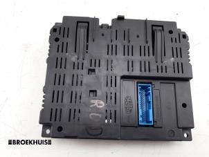 Gebruikte Bluetooth module Fiat Grande Punto (199) 1.4 Prijs € 125,00 Margeregeling aangeboden door Autobedrijf Broekhuis B.V.