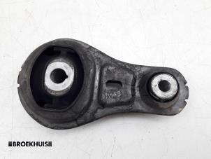 Gebruikte Motorsteun Renault Trafic (1FL/2FL/3FL/4FL) 1.6 dCi 125 Twin Turbo Prijs € 30,25 Inclusief btw aangeboden door Autobedrijf Broekhuis B.V.