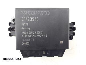 Gebruikte Module PDC Volvo V40 (MV) 2.0 D2 16V Prijs € 40,00 Margeregeling aangeboden door Autobedrijf Broekhuis B.V.