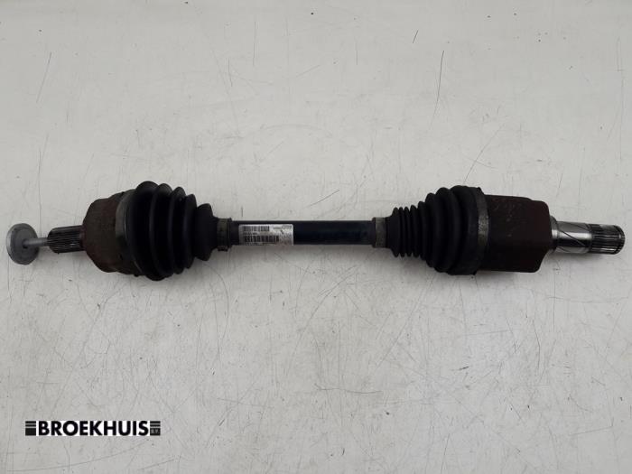 Gebruikte Steekas links-voor Volvo V40 (MV) 2.0 D2 16V Prijs € 60,00 Margeregeling aangeboden door Autobedrijf Broekhuis B.V.