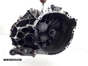 Gebruikte Versnellingsbak Volvo V40 (MV) 2.0 D2 16V Prijs € 275,00 Margeregeling aangeboden door Autobedrijf Broekhuis B.V.