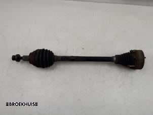 Gebruikte Steekas links-achter Volkswagen Passat Variant (3C5) 3.6 FSI 24V 4Motion Prijs € 25,00 Margeregeling aangeboden door Autobedrijf Broekhuis B.V.