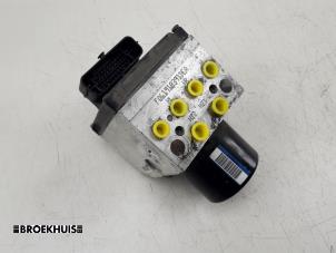 Gebruikte ABS Pomp Volkswagen Passat Variant (3C5) 3.6 FSI 24V 4Motion Prijs € 50,00 Margeregeling aangeboden door Autobedrijf Broekhuis B.V.