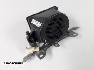 Gebruikte Speaker Lexus IS (E3) 300h 2.5 16V Prijs € 25,00 Margeregeling aangeboden door Autobedrijf Broekhuis B.V.