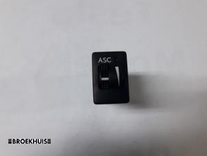 Gebruikte Schakelaar Lexus IS (E3) 300h 2.5 16V Prijs € 10,00 Margeregeling aangeboden door Autobedrijf Broekhuis B.V.