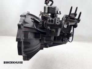Gebruikte Versnellingsbak Mitsubishi Space Star (A0) 1.2 12V Prijs € 300,00 Margeregeling aangeboden door Autobedrijf Broekhuis B.V.