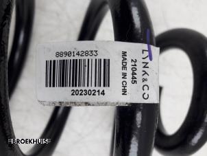Gebruikte Schroefveer achter Lynk &amp; Co 01 1.5 PHEV Prijs € 40,00 Margeregeling aangeboden door Autobedrijf Broekhuis B.V.
