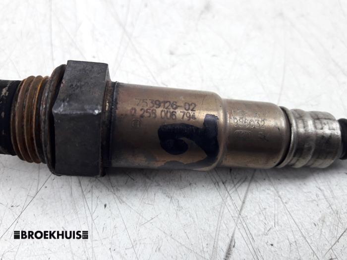 Lambda Sonde van een BMW 6 serie (F12) M6 V8 32V TwinPower Turbo 2012
