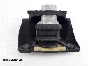 Gebruikte Motorrubber Volvo V90 II (PW) 2.0 T5 16V Prijs € 50,00 Margeregeling aangeboden door Autobedrijf Broekhuis B.V.