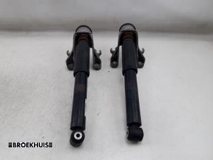 Gebruikte Schokbreker set Volvo V90 II (PW) 2.0 T5 16V Prijs € 100,00 Margeregeling aangeboden door Autobedrijf Broekhuis B.V.