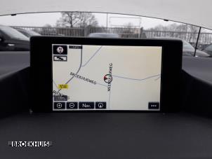 Gebruikte Display Interieur Lexus CT 200h 1.8 16V Prijs € 250,00 Margeregeling aangeboden door Autobedrijf Broekhuis B.V.