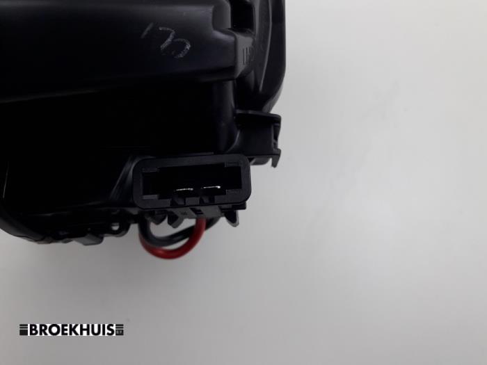 Kachel Ventilatiemotor van een Volkswagen Polo VI (AW1) 1.0 TSI 12V 2019