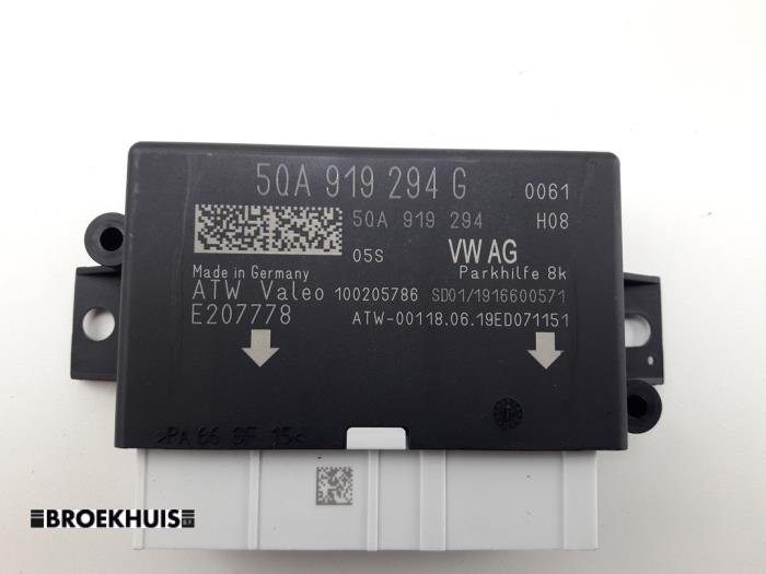 PDC Sensor Set van een Volkswagen Polo VI (AW1) 1.0 TSI 12V 2019