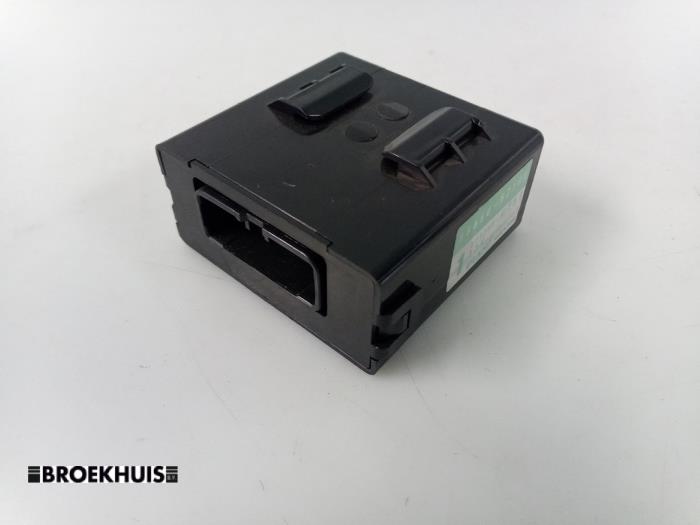 Gebruikte Kachelcomputer Toyota Yaris (P1) 1.3 16V VVT-i Prijs € 20,00 Margeregeling aangeboden door Autobedrijf Broekhuis B.V.