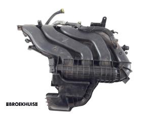 Gebruikte Inlaatspruitstuk Renault Twingo III (AH) 1.0 SCe 70 12V Prijs € 40,00 Margeregeling aangeboden door Autobedrijf Broekhuis B.V.