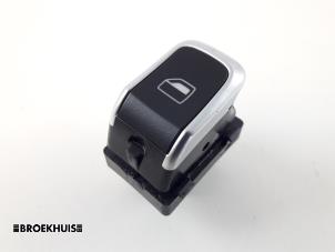 Gebruikte Ruit schakelaar elektrisch Audi Q5 (8RB) 2.0 TDI 16V Quattro Prijs € 10,00 Margeregeling aangeboden door Autobedrijf Broekhuis B.V.