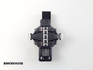 Gebruikte Sensor regen Audi Q5 (8RB) 2.0 TDI 16V Quattro Prijs € 25,00 Margeregeling aangeboden door Autobedrijf Broekhuis B.V.