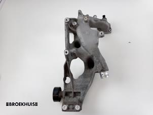 Gebruikte Dynamosteun onder Mercedes A (W176) 1.8 A-180 CDI 16V Autom. Prijs € 45,00 Margeregeling aangeboden door Autobedrijf Broekhuis B.V.