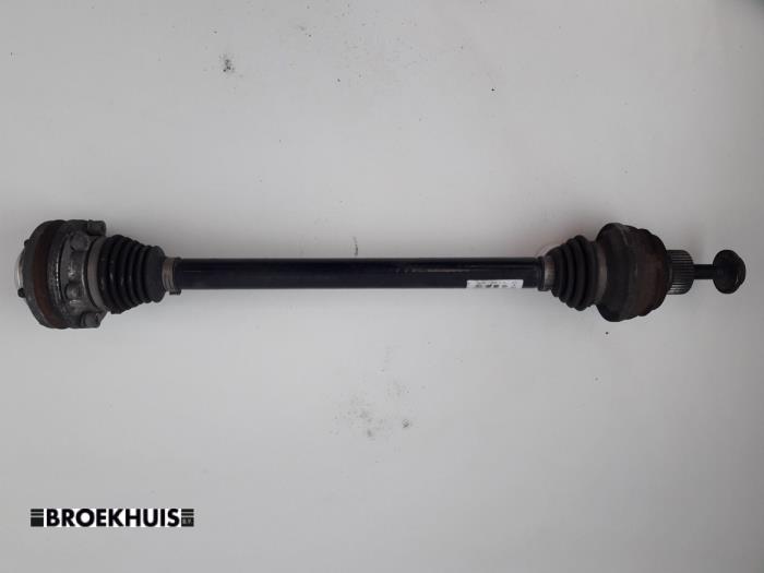 Gebruikte Aandrijfas rechts-achter Audi Q5 (8RB) 2.0 TDI 16V Quattro Prijs € 35,00 Margeregeling aangeboden door Autobedrijf Broekhuis B.V.