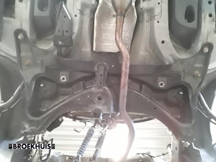 Gebruikte Subframe Toyota Aygo (B40) 1.0 12V VVT-i Prijs € 100,00 Margeregeling aangeboden door Autobedrijf Broekhuis B.V.