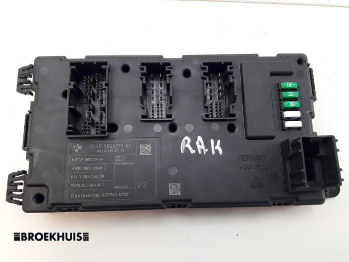 Gebruikte Bodycontrol Module BMW 3 serie (F30) 320d 2.0 16V EfficientDynamicsEdition Prijs € 75,00 Margeregeling aangeboden door Autobedrijf Broekhuis B.V.