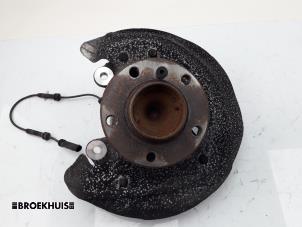 Gebruikte Asschenkel rechts-voor BMW 3 serie (F30) 320d 2.0 16V EfficientDynamicsEdition Prijs € 100,00 Margeregeling aangeboden door Autobedrijf Broekhuis B.V.