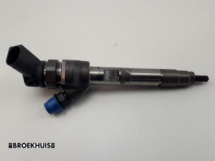 Gebruikte Verstuiver (diesel) BMW 3 serie (F30) 320d 2.0 16V EfficientDynamicsEdition Prijs € 100,00 Margeregeling aangeboden door Autobedrijf Broekhuis B.V.