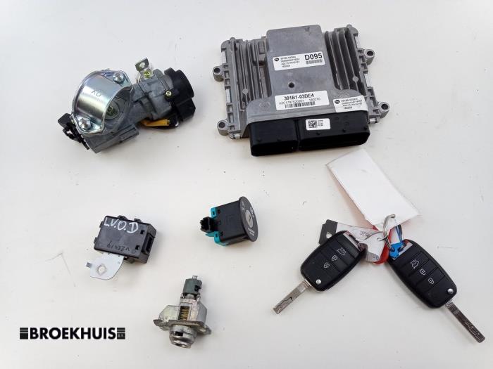 Gebruikte Inspuitcomputer Kia Niro I (DE) 1.6 GDI Hybrid Prijs € 475,00 Margeregeling aangeboden door Autobedrijf Broekhuis B.V.