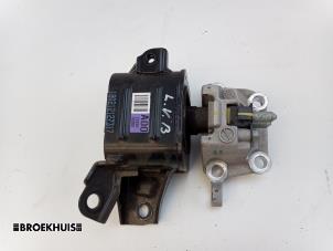 Gebruikte Versnellingsbak Steun Kia Niro I (DE) 1.6 GDI Hybrid Prijs € 40,00 Margeregeling aangeboden door Autobedrijf Broekhuis B.V.