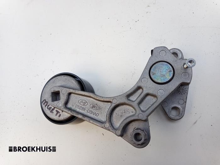 Gebruikte Spanner multiriem Kia Niro I (DE) 1.6 GDI Hybrid Prijs € 40,00 Margeregeling aangeboden door Autobedrijf Broekhuis B.V.