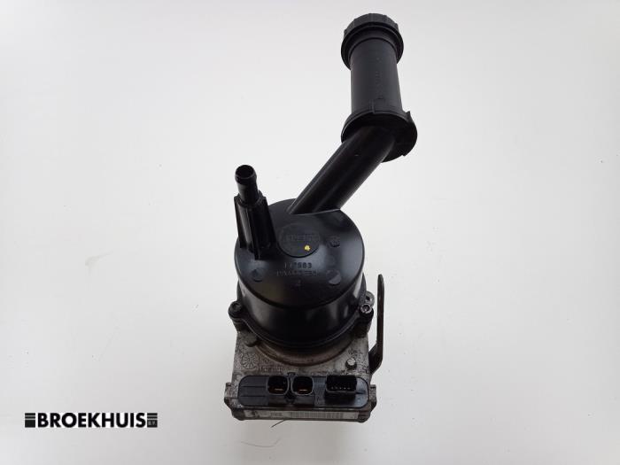 Gebruikte Pomp Servo Citroen Berlingo 1.6 BlueHDI 75 Prijs € 242,00 Inclusief btw aangeboden door Autobedrijf Broekhuis B.V.