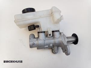 Gebruikte Hoofdremcilinder Skoda Kodiaq 1.5 TSI 150 ACT 16V Prijs € 30,00 Margeregeling aangeboden door Autobedrijf Broekhuis B.V.