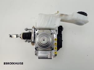 Gebruikte ABS Pomp Mazda CX-60 (KH) 2.5 e-SkyActiv PHEV Prijs € 500,00 Margeregeling aangeboden door Autobedrijf Broekhuis B.V.